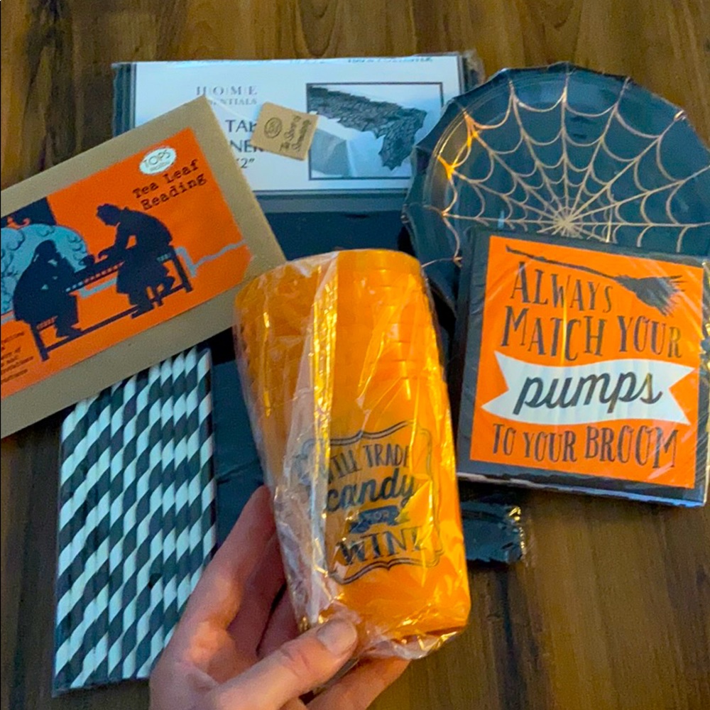 Halloween party supply